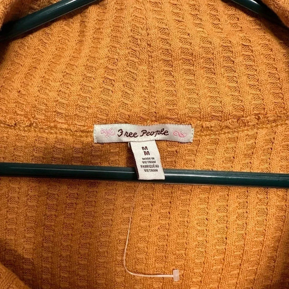 Free People NWT’s Juicy long sleeve thermal. Size medium - Picture 5 of 7